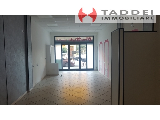 Negozio in affitto, Scandicci casellina