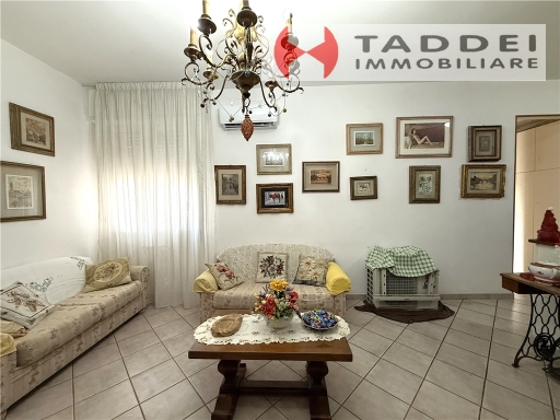 Trilocale con terrazzo, Scandicci casellina