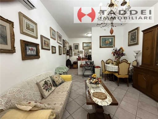 Trilocale con terrazzo, Scandicci casellina