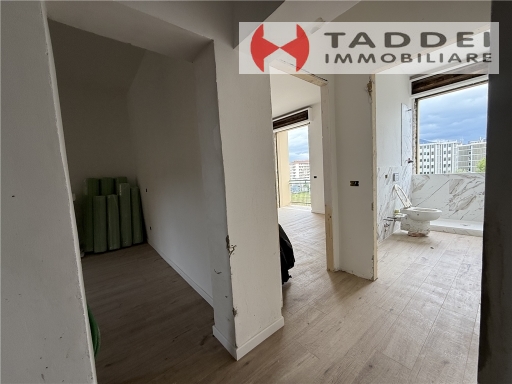 Trilocale con terrazzo, Firenze novoli