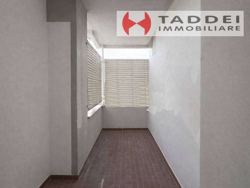 Bilocale con terrazzo, Firenze isolotto