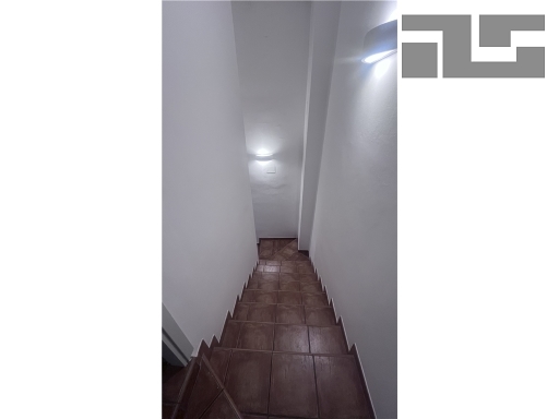 Bilocale con giardino, Firenze cure