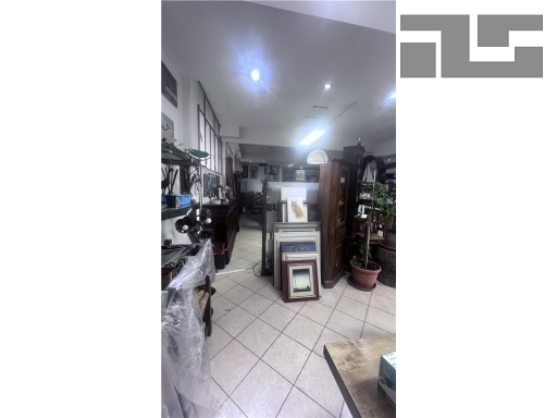 Box/Garage 110mq in vendita, Firenze peretola