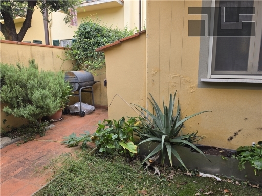 Quadrilocale con giardino, Firenze campo di marte-viale volta