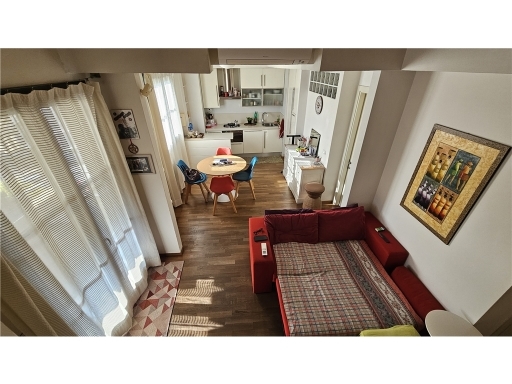 Bilocale con terrazzo, Empoli est