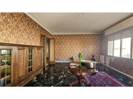 Appartamento con terrazzi, Empoli centro