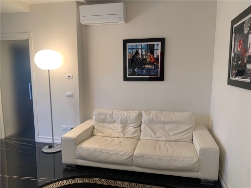 Quadrilocale con terrazzo, Empoli centro