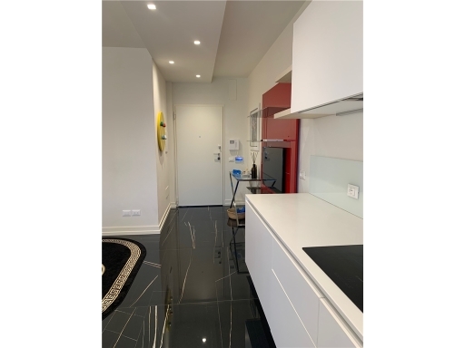 Quadrilocale con terrazzo, Empoli centro