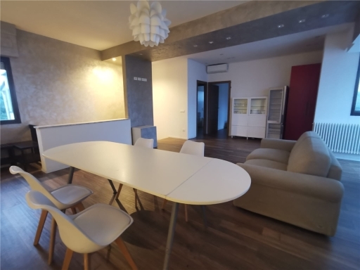 Attico con terrazzo, Empoli santa maria