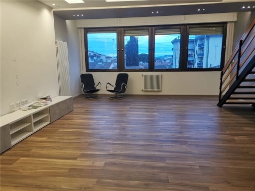 Attico con terrazzo, Empoli santa maria