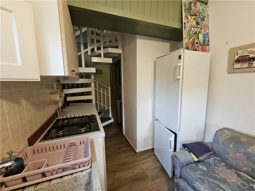 Villa con giardino, Capraia e Limite castra