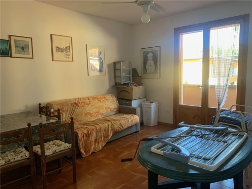 Trilocale con terrazzo, Cecina marina