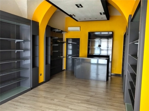 Negozio in affitto, Empoli centro