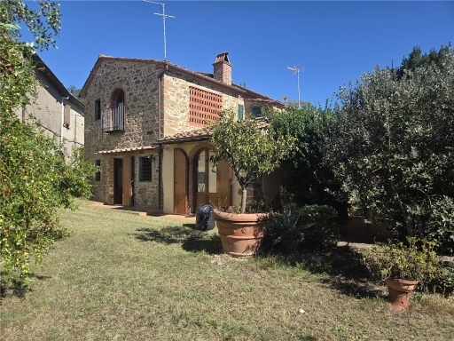 Villa con giardino, Vinci tigliano
