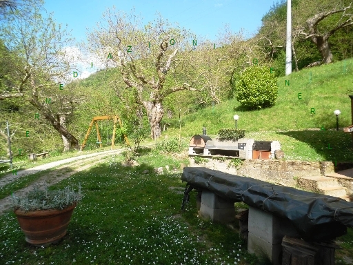Villa con giardino a Borgo San Lorenzo
