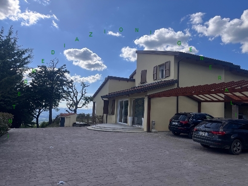 Villa con giardino, Vicchio paterno