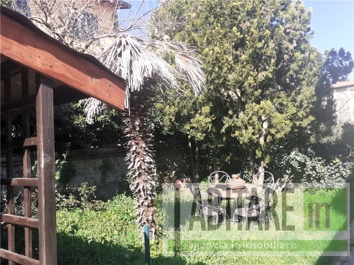 Villa con giardino a San Casciano in Val di Pesa