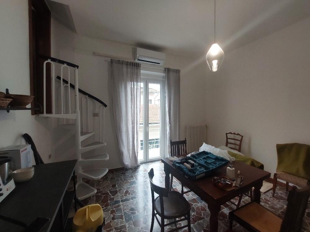 Casa indipendente arredata in affitto a Lastra a Signa