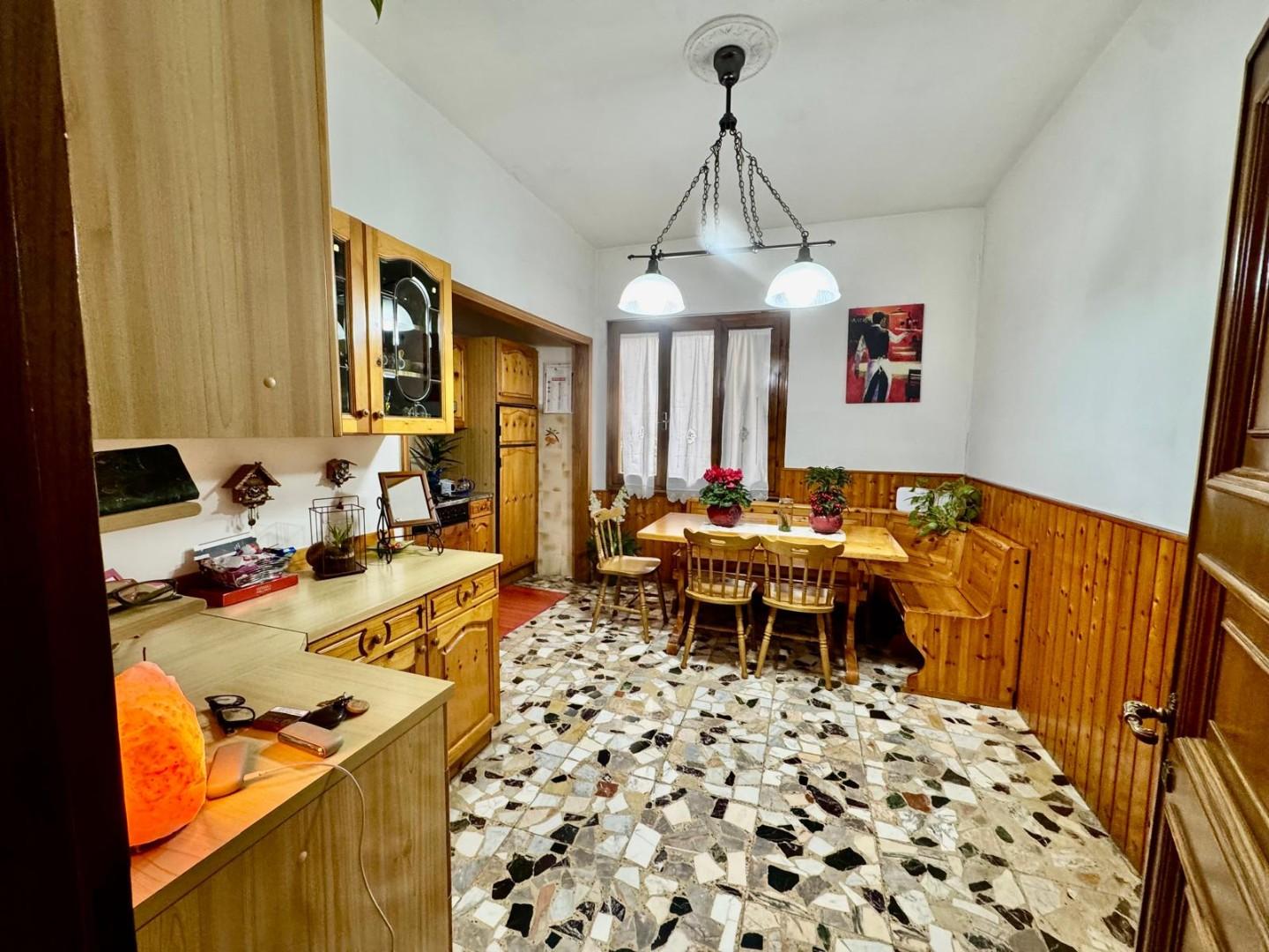 Quadrilocale con terrazzo a Lastra a Signa