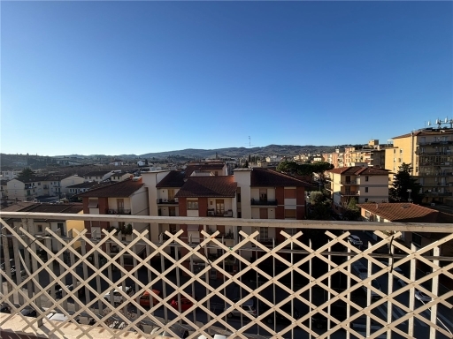 Trilocale in affitto, Scandicci centro