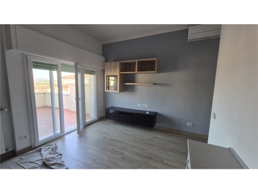 Bilocale con terrazzo, Scandicci vingone