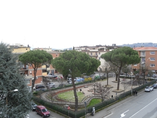 Bilocale con terrazzo, Scandicci centro