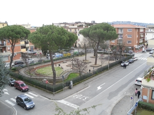 Bilocale con terrazzo, Scandicci centro