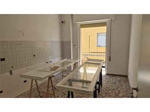 Trilocale in vendita, Scandicci centro
