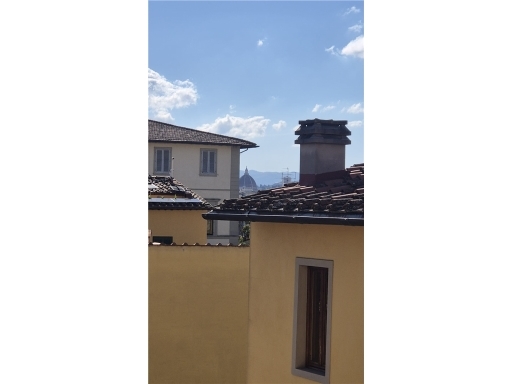 Trilocale con terrazzo, Firenze redi-circondaria