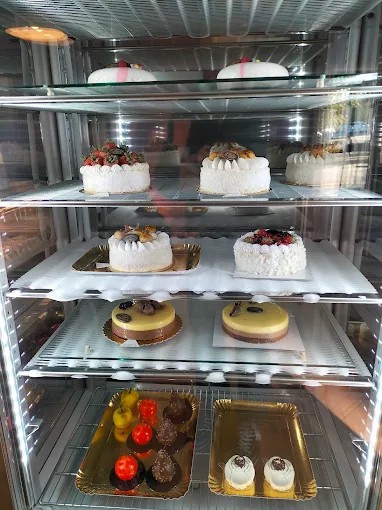 Locale commerciale in vendita in via mirabello, Pavia