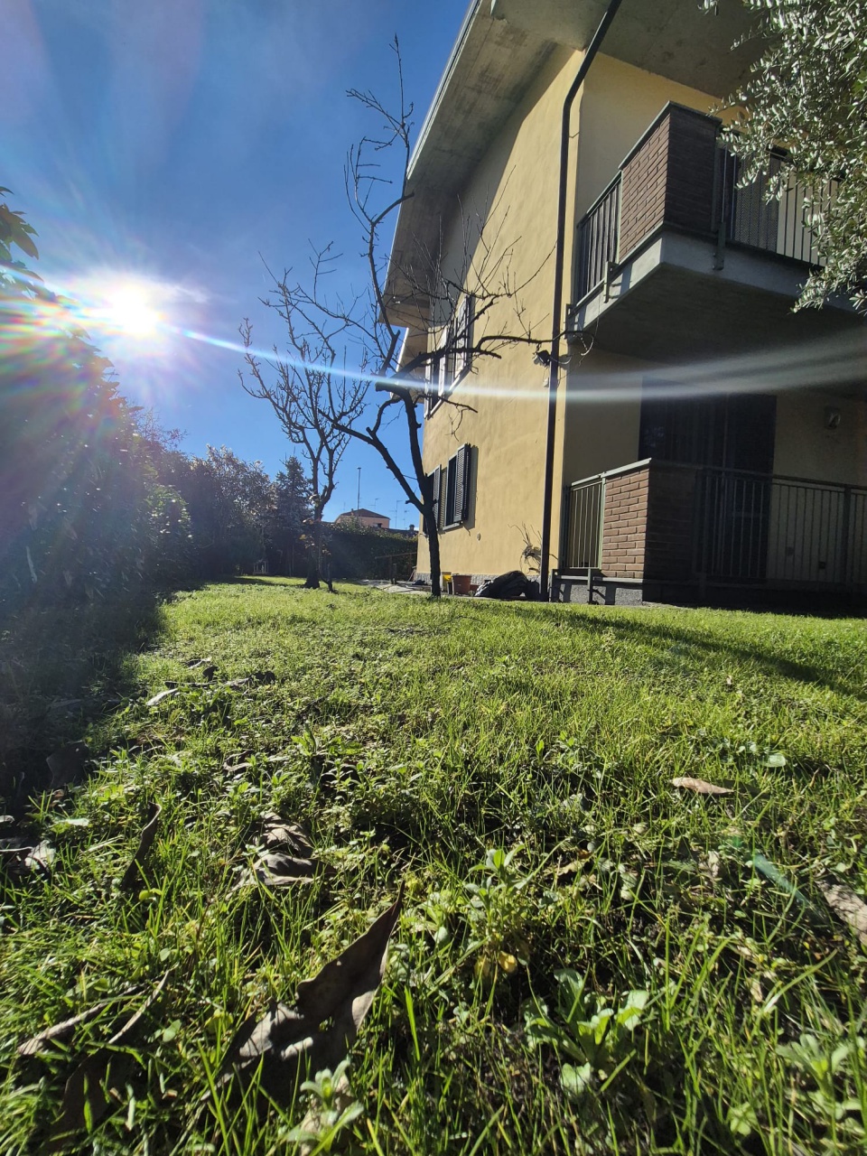 Trilocale con giardino in via treves, Pavia