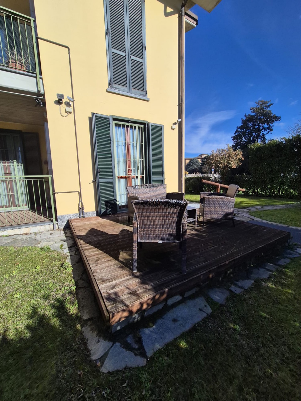 Trilocale con giardino in via treves, Pavia