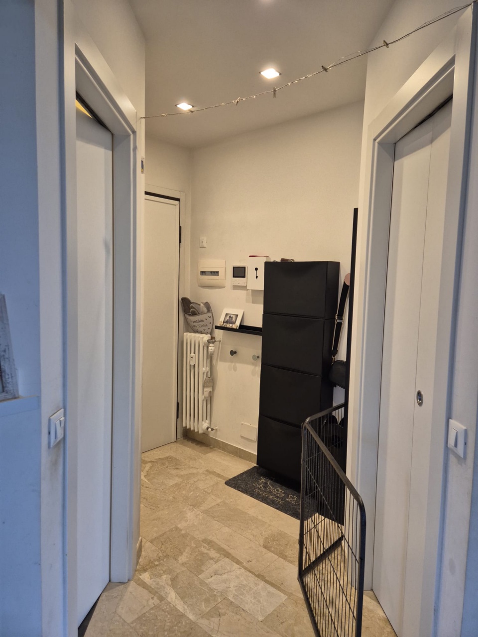 Trilocale con box in piazza addobbati, Pavia