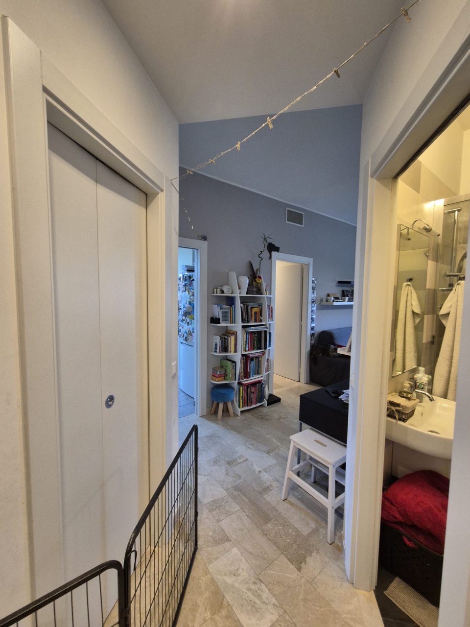 Trilocale con box in piazza addobbati, Pavia