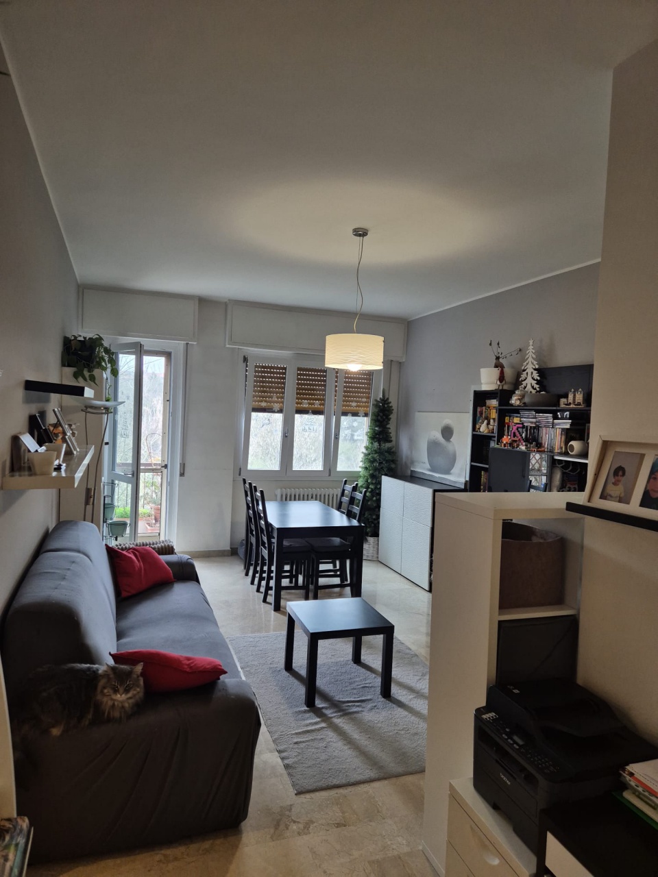 Trilocale con box in piazza addobbati, Pavia