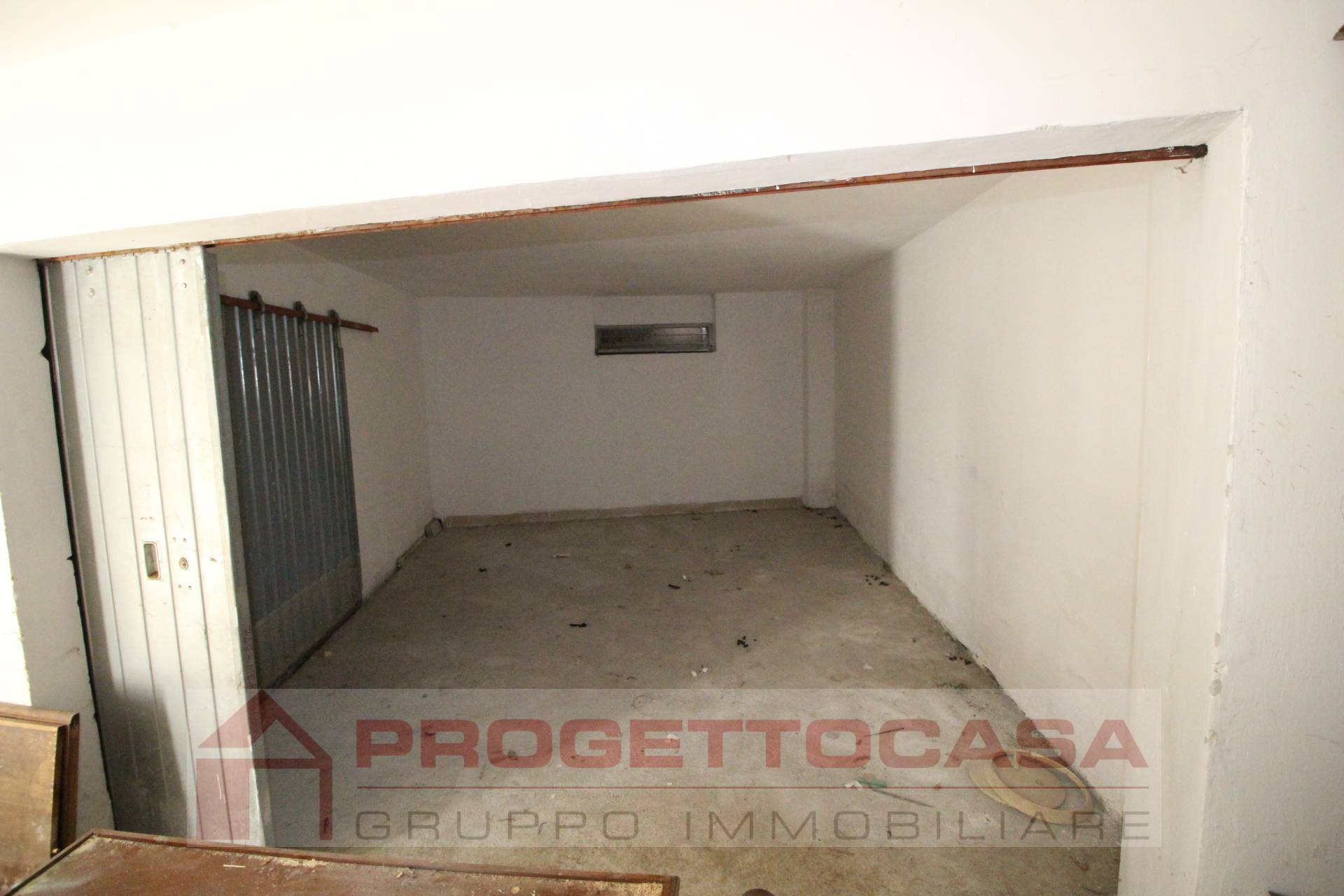 Garage in vendita a San Benedetto del Tronto, PORTO D'ASCOLI - MARE