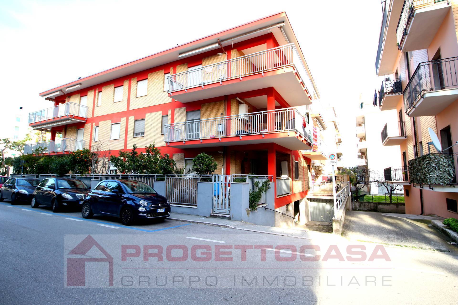 Garage in vendita a San Benedetto del Tronto, PORTO D'ASCOLI - MARE