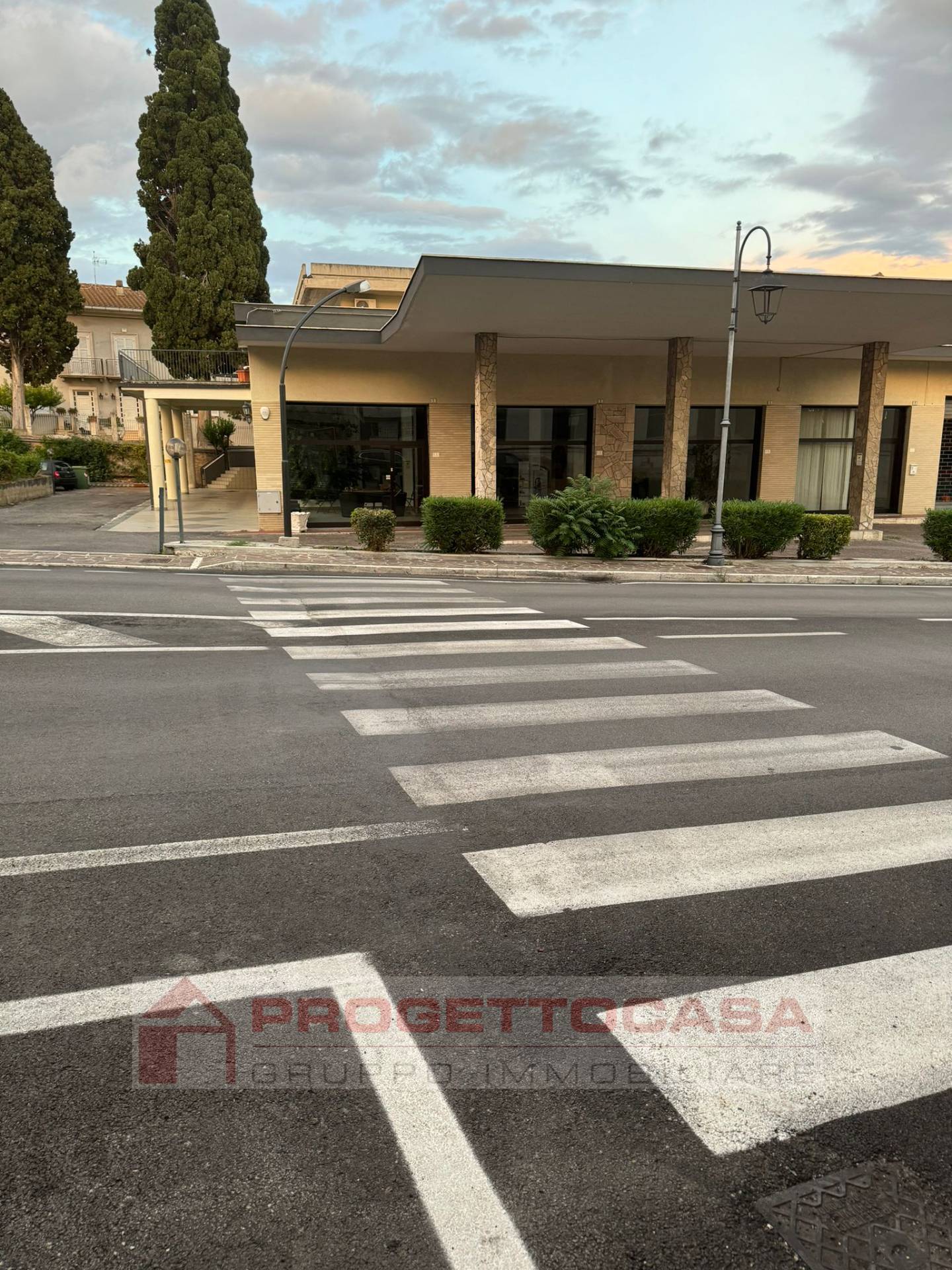 Locale Commerciale in affitto a Nereto, Zona Industriale/Artigianale