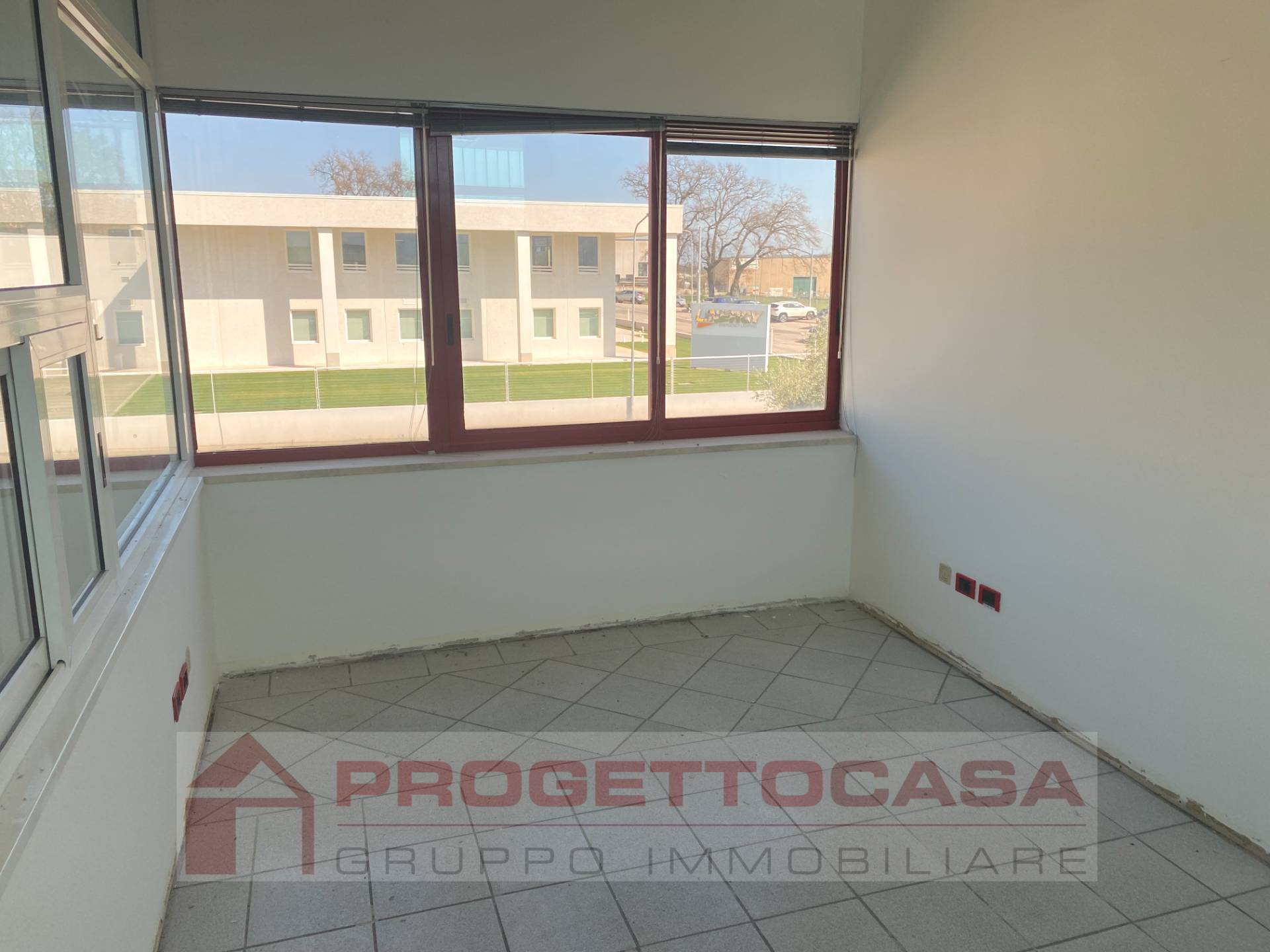 Capannone Industriale/Artigianale in affitto a Grottammare, VAL TESINO