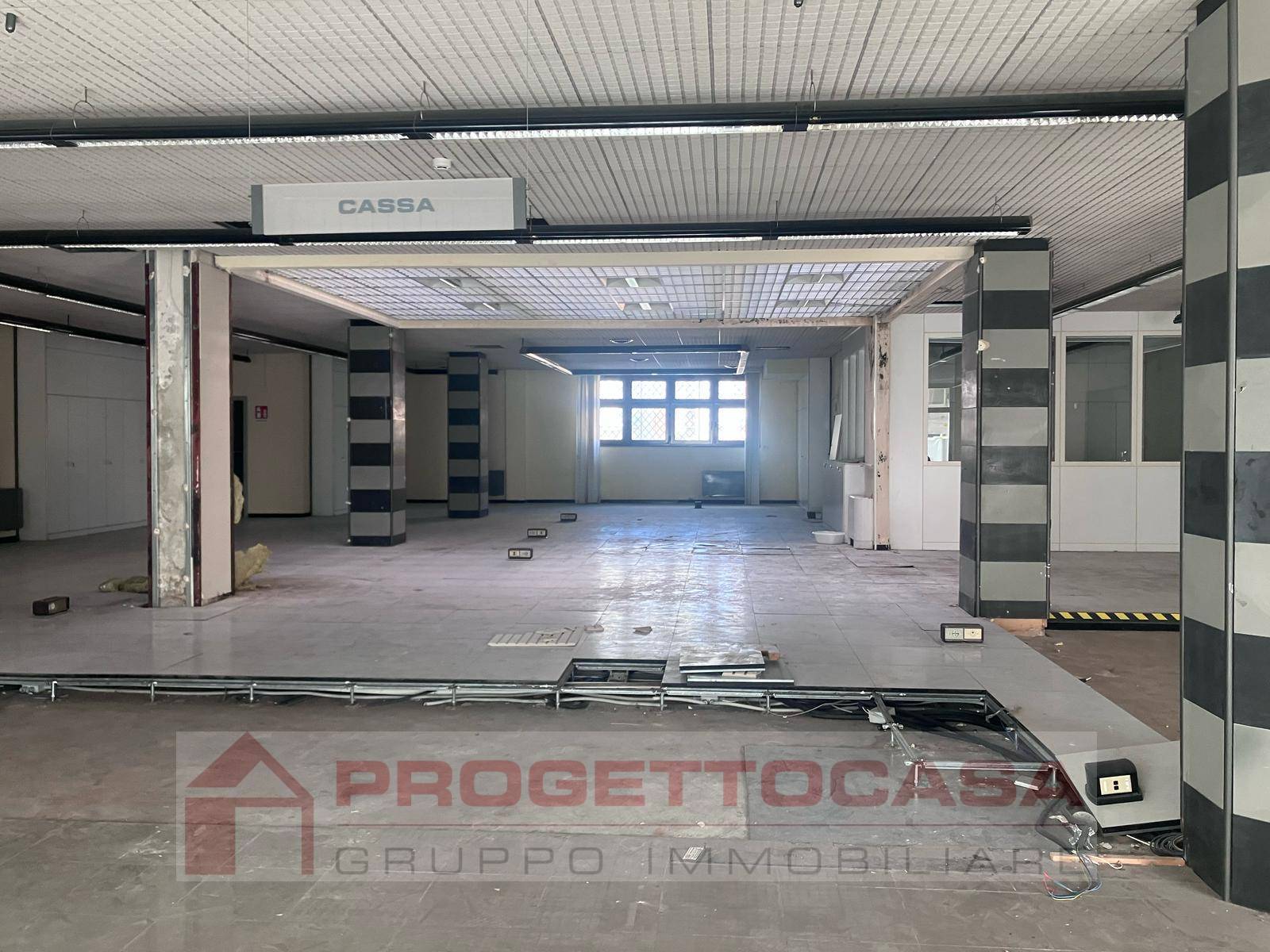 Locale Commerciale in affitto a Ascoli Piceno