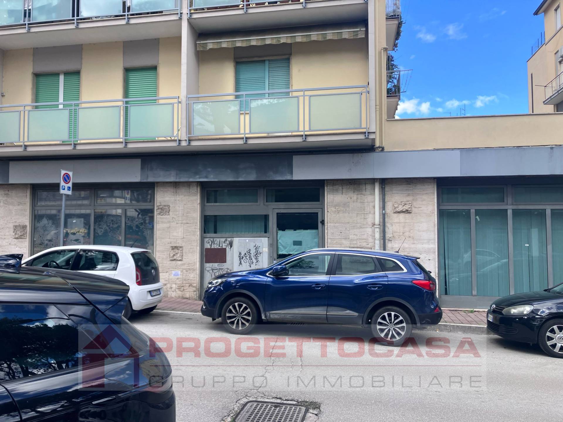 Locale Commerciale in affitto a Ascoli Piceno