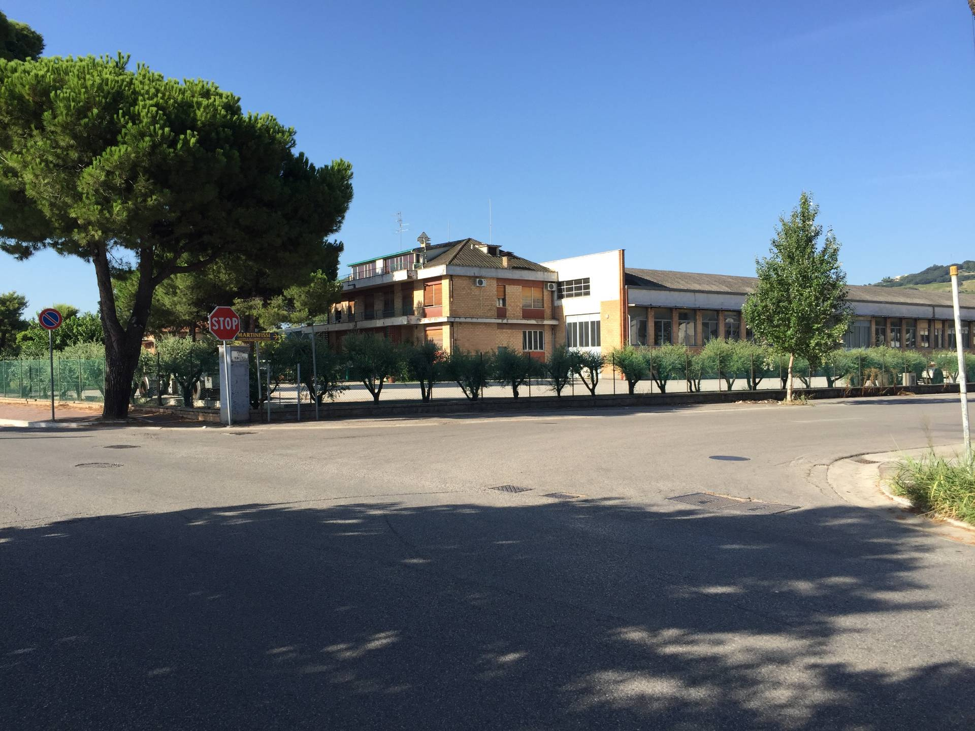 Capannone Industriale/Artigianale in vendita a Martinsicuro