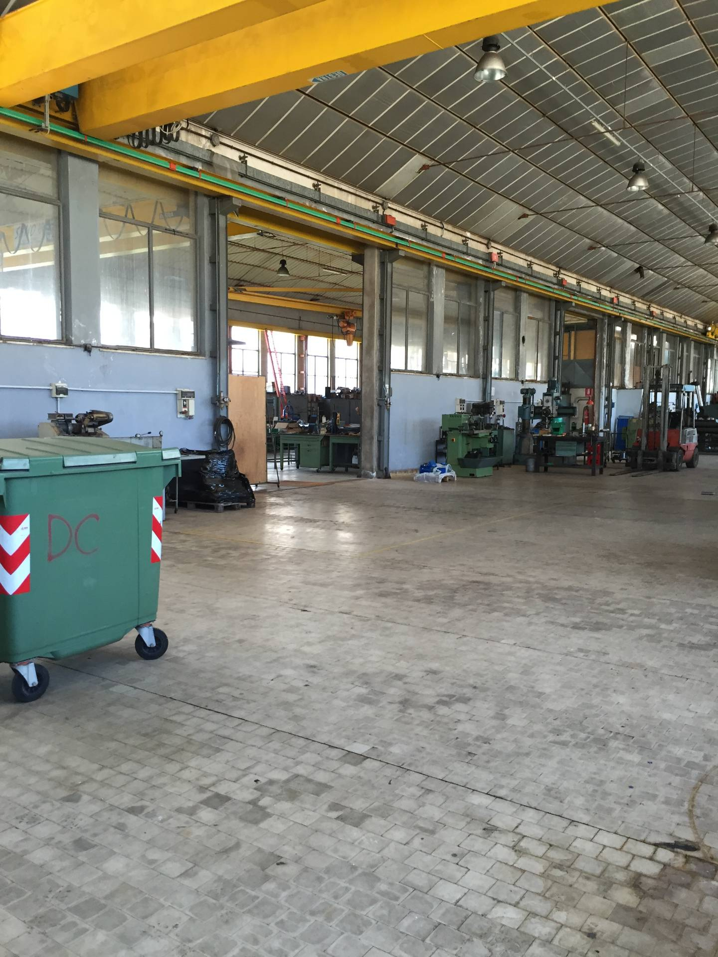 Capannone Industriale/Artigianale in vendita a Martinsicuro