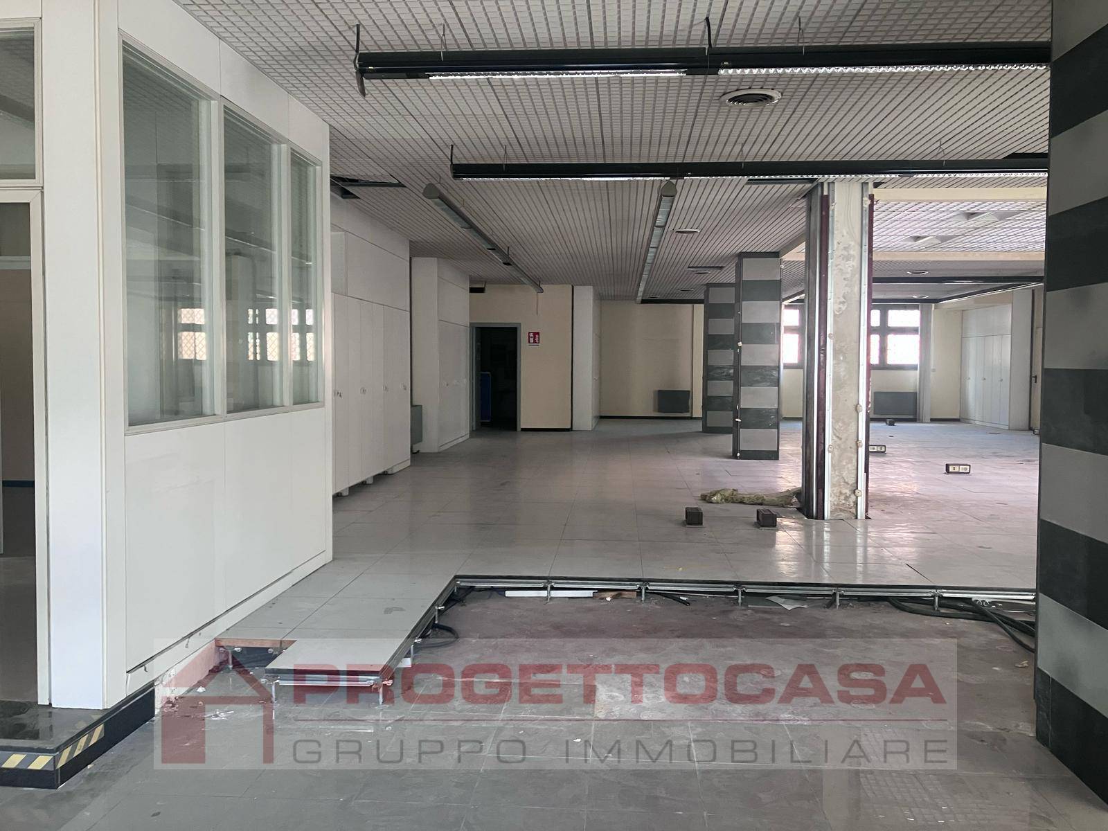 Locale Commerciale in affitto a Ascoli Piceno