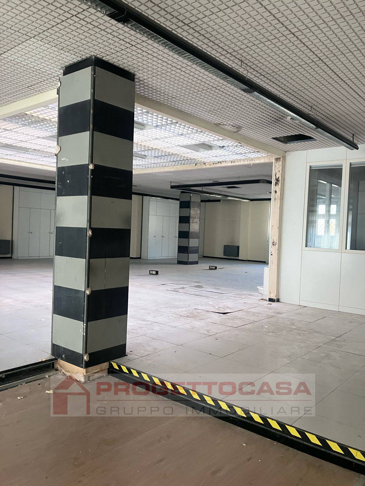 Locale Commerciale in affitto a Ascoli Piceno