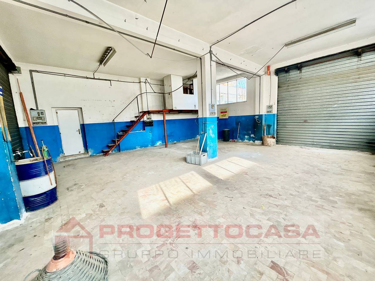 Locale Commerciale in vendita a Monteprandone, CENTOBUCHI - SOTTO SALARIA