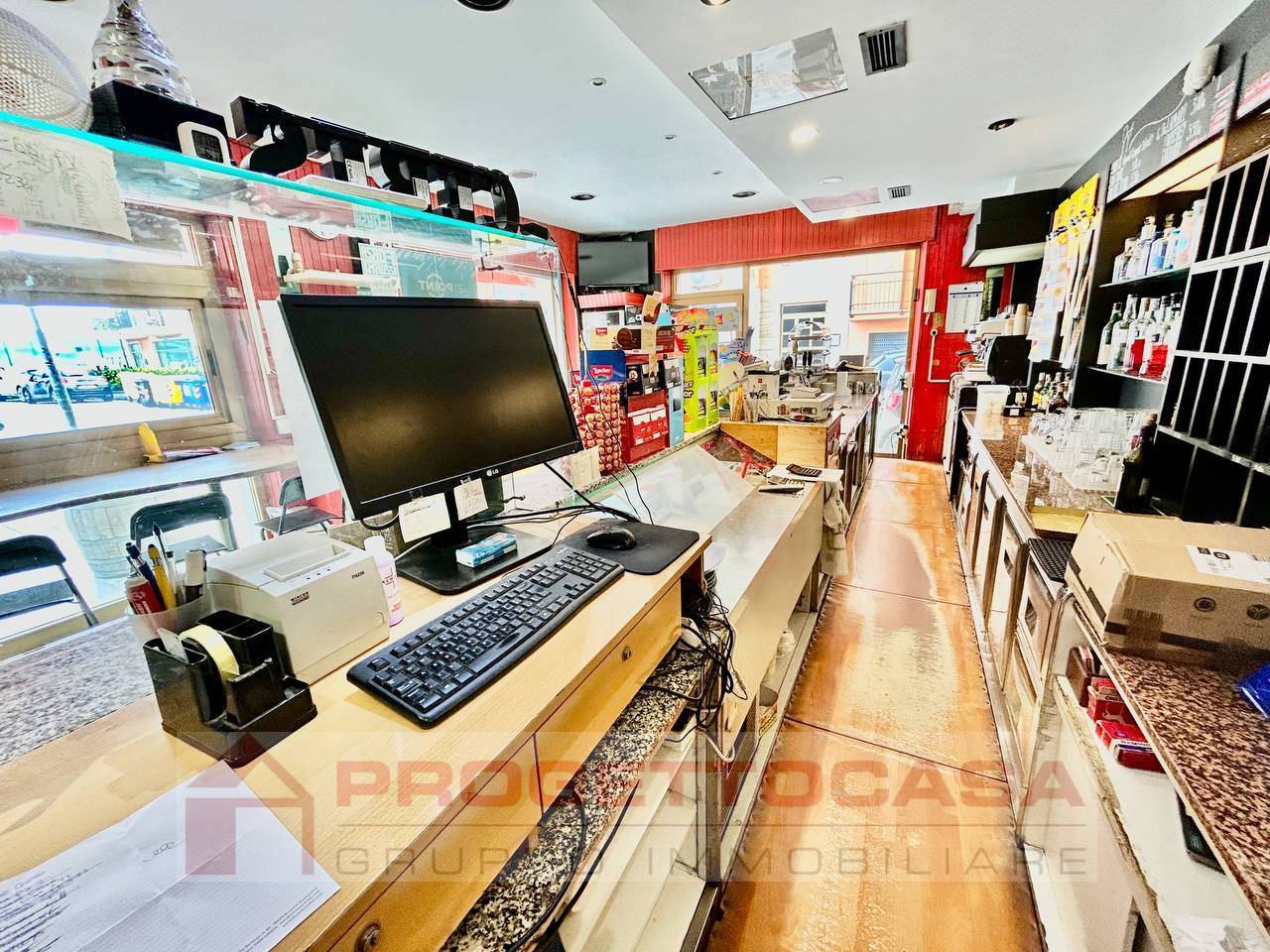 Bar in vendita a San Benedetto del Tronto, PORTO D'ASCOLI - RESIDENZIALE (TRA SS16 E FERROVIA)