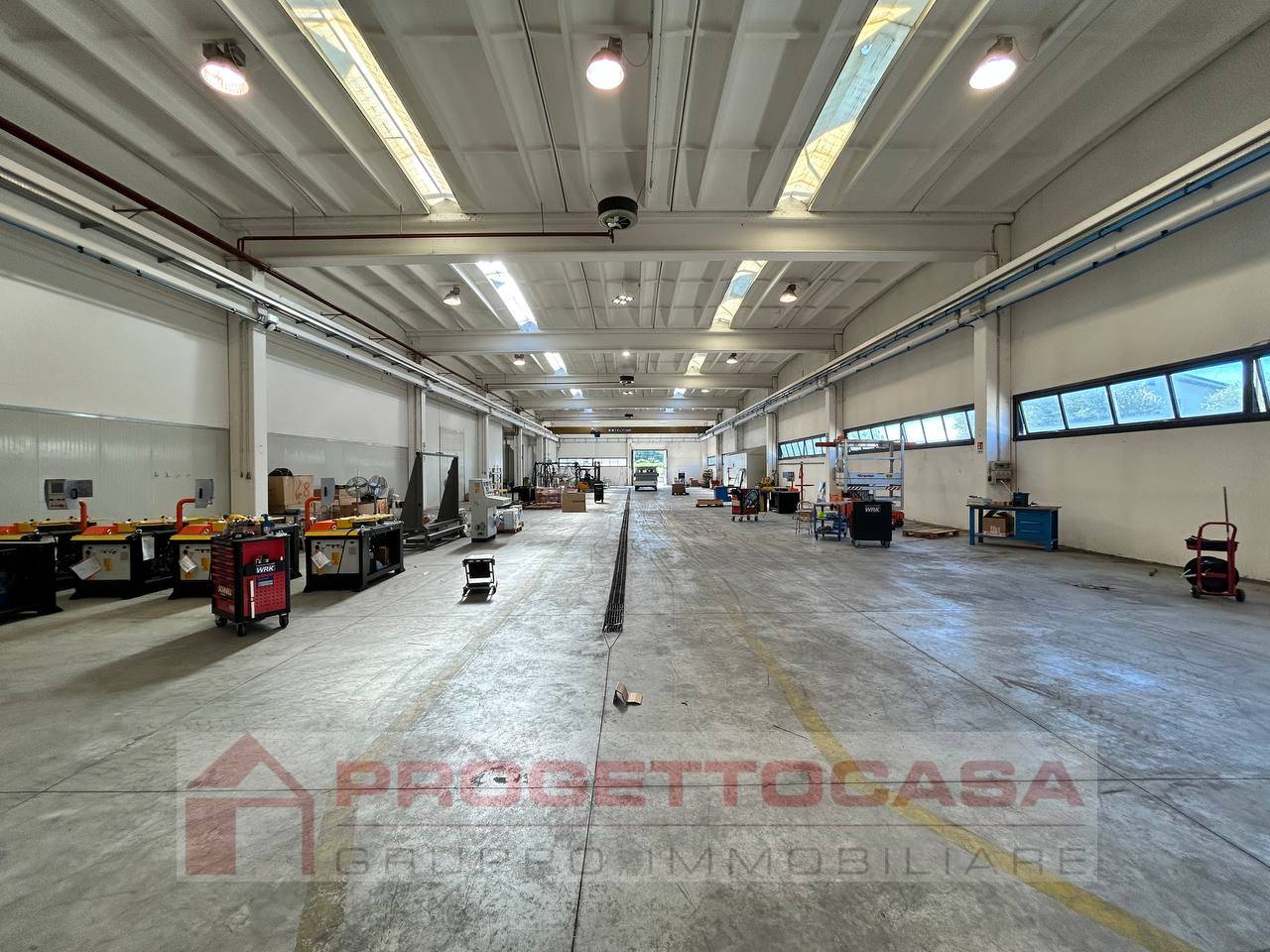 Capannone Industriale/Artigianale in vendita a Monteprandone, Centobuchi - Zona Industriale