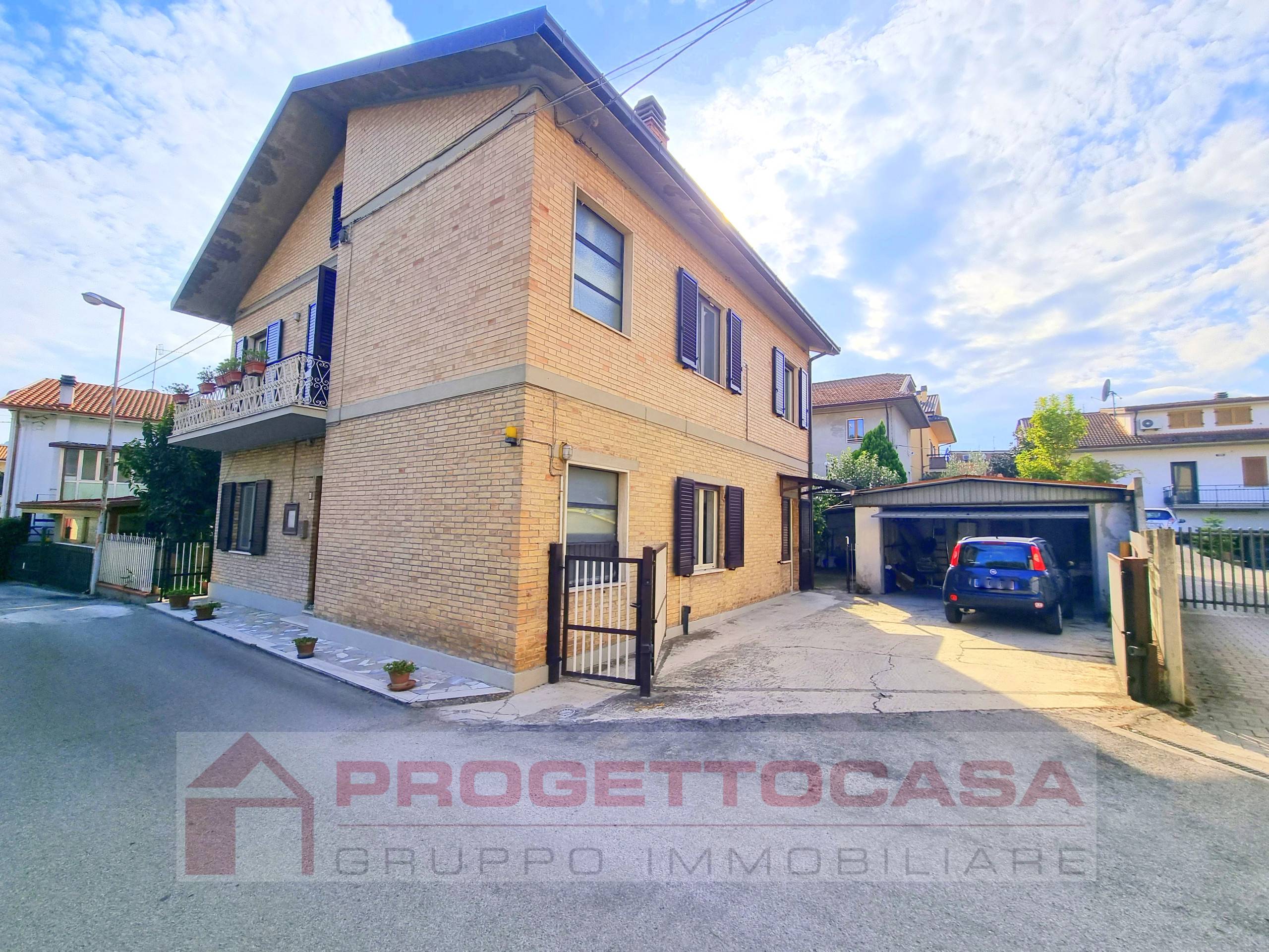 Casa indipendente in vendita a Colli del Tronto