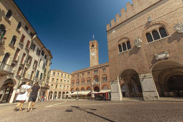 Attico con terrazzo, Treviso centro storico